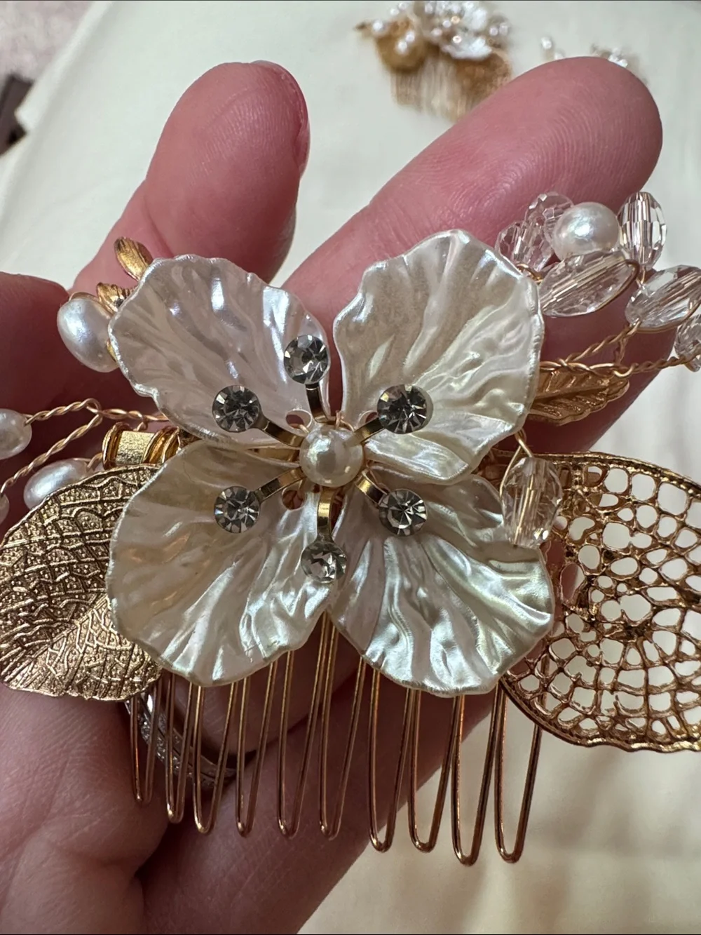 N/A delicate gold